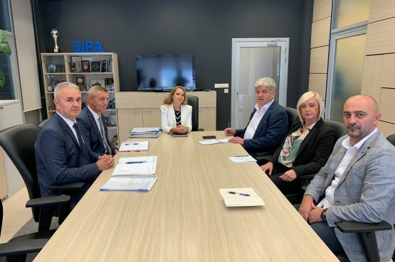 Članovi Neovisnog odbora Parlamentarne skupštine BiH posjetili Državnu agenciju za istrage i zaštitu 